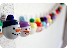 93501224_Snowman_Advent_Garland.jpg