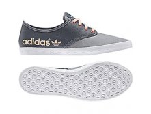 adidas-krossovki-detskie-d67492.jpg