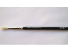 Zoeva 224 Luxe Defined Crease Brush