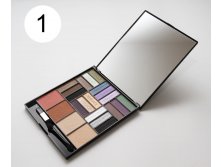 378 . - Versace "Sheer Eye Shadow"  18 . +  4 . 28g (1)