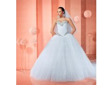 Princess-Ball-Gown-Bling-Luxury-Crystals-White-Wedding-Dress-Gown-2015-Bridal-Wedding-Gown-Vestido-De(2).jpg
