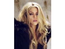 Shakira-waka-waka 214x320.jpg