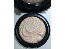   MAC Extra Dimension Skinfinish  6