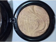   MAC Extra Dimension Skinfinish  8