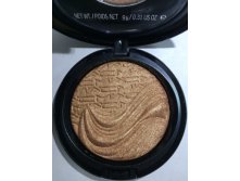   MAC Extra Dimension Skinfinish  1