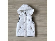 .17-8  Moncler  1100 .