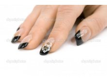 depositphotos_2290658-Women039s-hand-with-a-nice-manicure..jpg