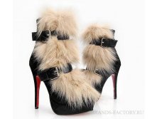  Christian Louboutin   38  2800 