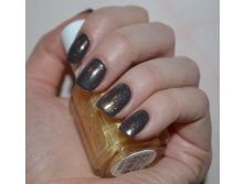 Essie As Gold As It Gets 1.jpg