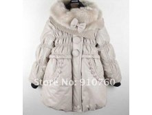 http://www.aliexpress.com/item/2012-Winter-Wholeslae-3pcs-lot-Sweet-lace-girls-coat-children-down-coat-kid-s-coat-baby/646094417.html