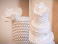 white-pearl-wedding-cake__full.jpg