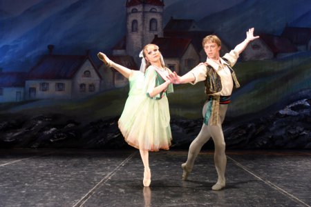 Григ балет пер гюнт. Балет пер гюнт. Балет пер гюнт. Пер гюнт балет оперный театр. Содержание балета пер гюнт кратко.