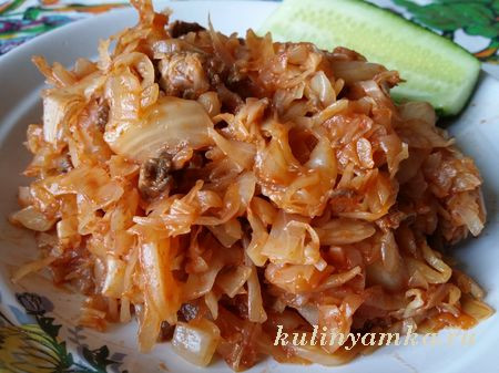 Капуста тушёная с овощами на сковороде. Квашеная капуста тушеная с тушенкой. Тушёная капуста с тушёнкой на сковороде пошаговый рецепт. Капуста тушёная с тушенкой. Капуста тушёная с тушенкой.