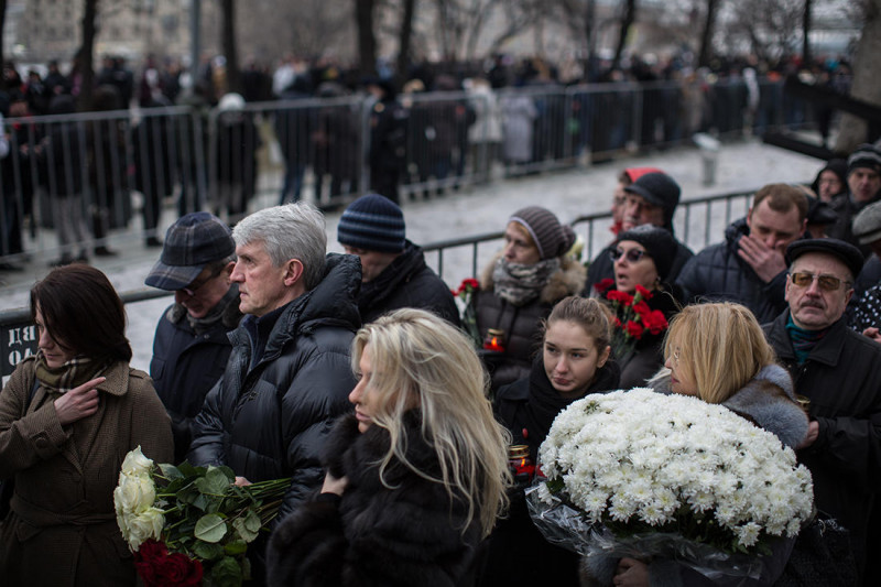 Похороны платону. Похороны платону. Могила дианы лебедевой на троекуровском кладбище. Койда платон николаевич похороны. Похороны платону.