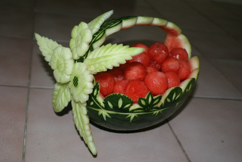 Карвинг корзинка из арбуза