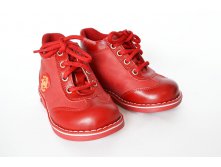 Ботинки детские. Красные