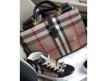 5428f5691ca99_burberry_001.jpg