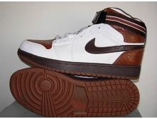 Jordan 1 Retro Nike.png