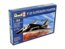 Revell F-117 04037.jpg