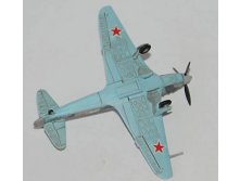 144 _ Bandai Yak-9 9d.jpg