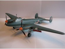 Airfix Pe-2 4.jpg