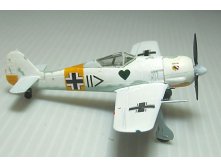 F-Toys WKC13 Fw.190 White 2.JPG