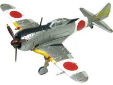 144 F-Toys Ki-44 Shoki silver 1.JPG