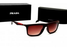   PRADA 06  2100.jpg