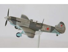 144__bandai_yak-9_9e.jpg