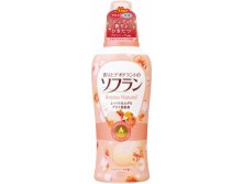 LION Кондиционер для белья "Soflan Aroma Natural" с натуральным ароматом цветочного мыла