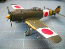 F-Toys WKC5 Ki-84 Frank 1B khaki 2.jpg