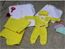 КДН0306 Компл. на выписку 6 пр. уголок, пододеяльник, пеленка, распашонка, шaпочка, ползунки (рибана).jpg