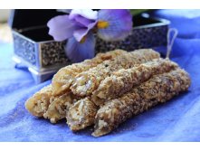 Чурчхела ванильная с грецким орехом (в обсыпке из фундука)  ряд 1,5 кг 546 руб/кг