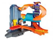 Hot Wheels   "CITY TRACKS & PLAYSETS" 2 127.50 .