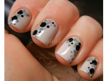 Dot-Manicure.jpg