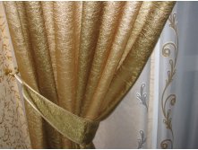 живое фото ткани, смотрится очень нарядно и красиво