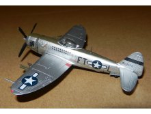 144   Bandai P-47 Silver 1.jpg