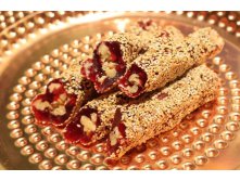 Чурчхела гранатовая с грецким орехом (в обсыпке из кунжута) ряд 1,5 кг 372 руб/кг