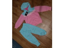 Очень милый яркий