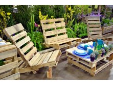 Ideas-for-creative-use-of-wooden-pallets-in-the-garden-8-446.jpg