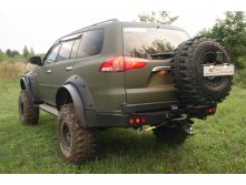 Mitsubishi Pajero Sport  ̣  -