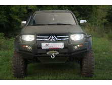 Mitsubishi Pajero Sport  ̣  -