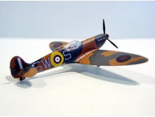 Bandai Spitfire Mk.1 d.jpg