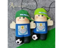 Игрок ФК Рязань (яблоко груша).jpg