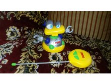 робот радиоуправляемый с п/у Tomy. 500 руб