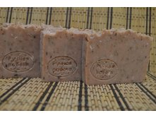Мыло с клубничной косточкой и клубничным пюре 160 руб.