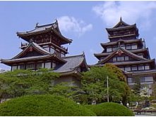 300px-Fushimi momoyaja jyou 1 Замок Фусими.jpg