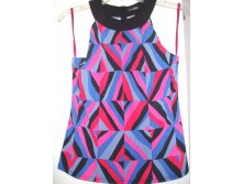  Tahari XS
