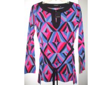  Tahari XS