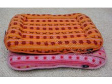 Free-Shipping-Pet-pad-cat-mat-dog-mat-thermal-pad-pet-bed-cotton-nest-autumn-and.jpg